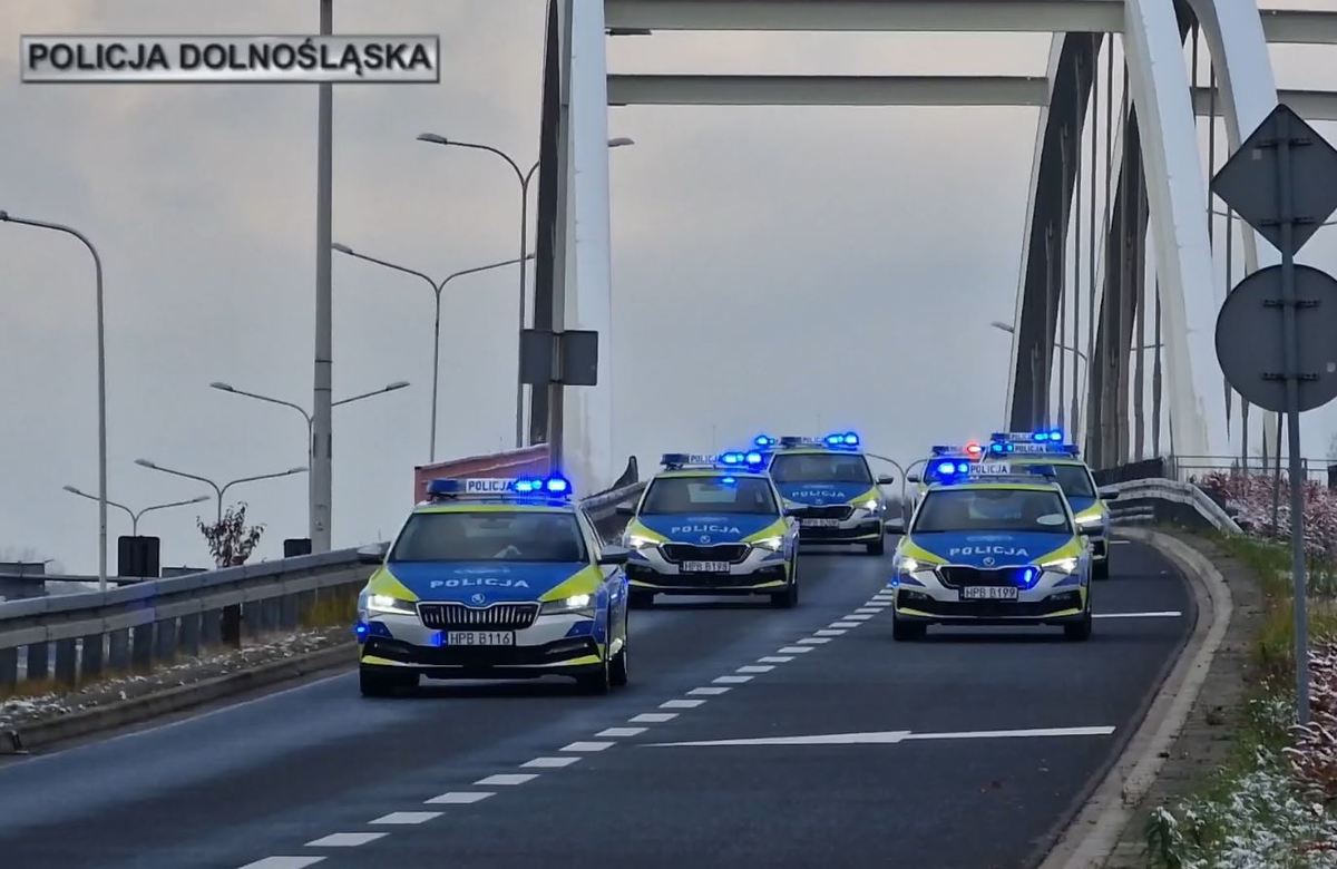 5 sekund do setki. Nowe radiowozy w policji