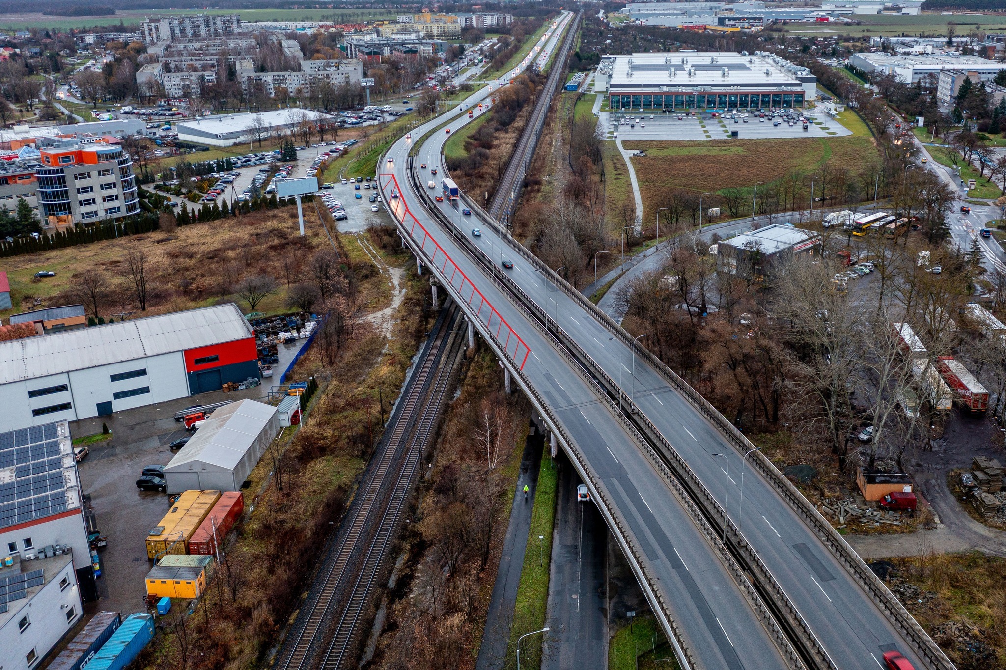 Wiadukt na Psim Polu się sypie. Od dziś zostaje jeden pas. I to na długo