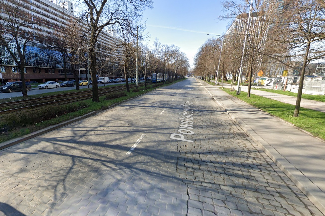 Sutryk obiecuje: Na Powstańców będzie asfalt. Tyle, że tylko na papierze!