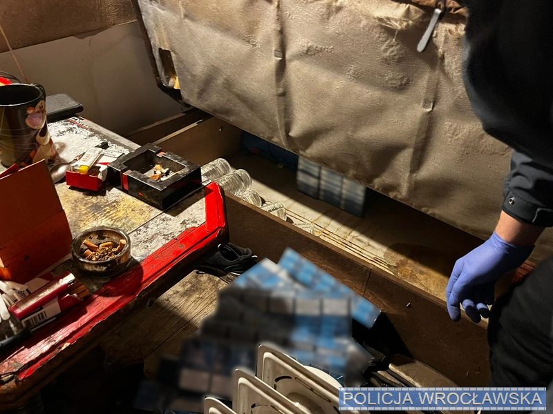 Ten garaż w samym centrum Wrocławia był meliną. Co tu sprzedawali?