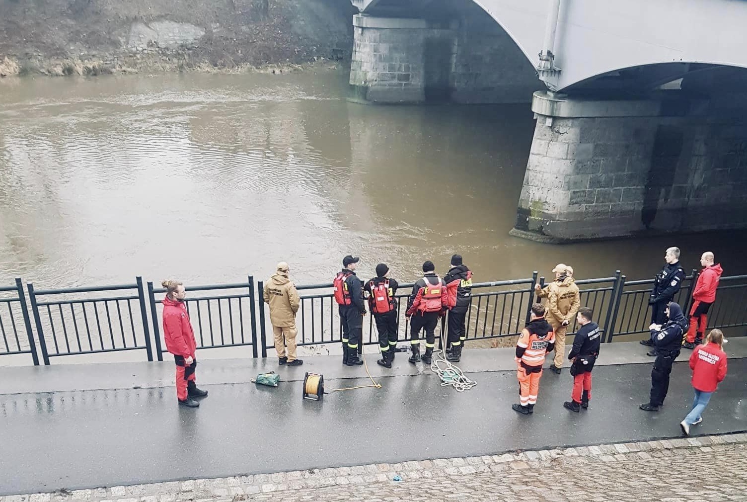 Tragedia w Odrze we Wrocławiu. Odnaleziono ciało człowieka