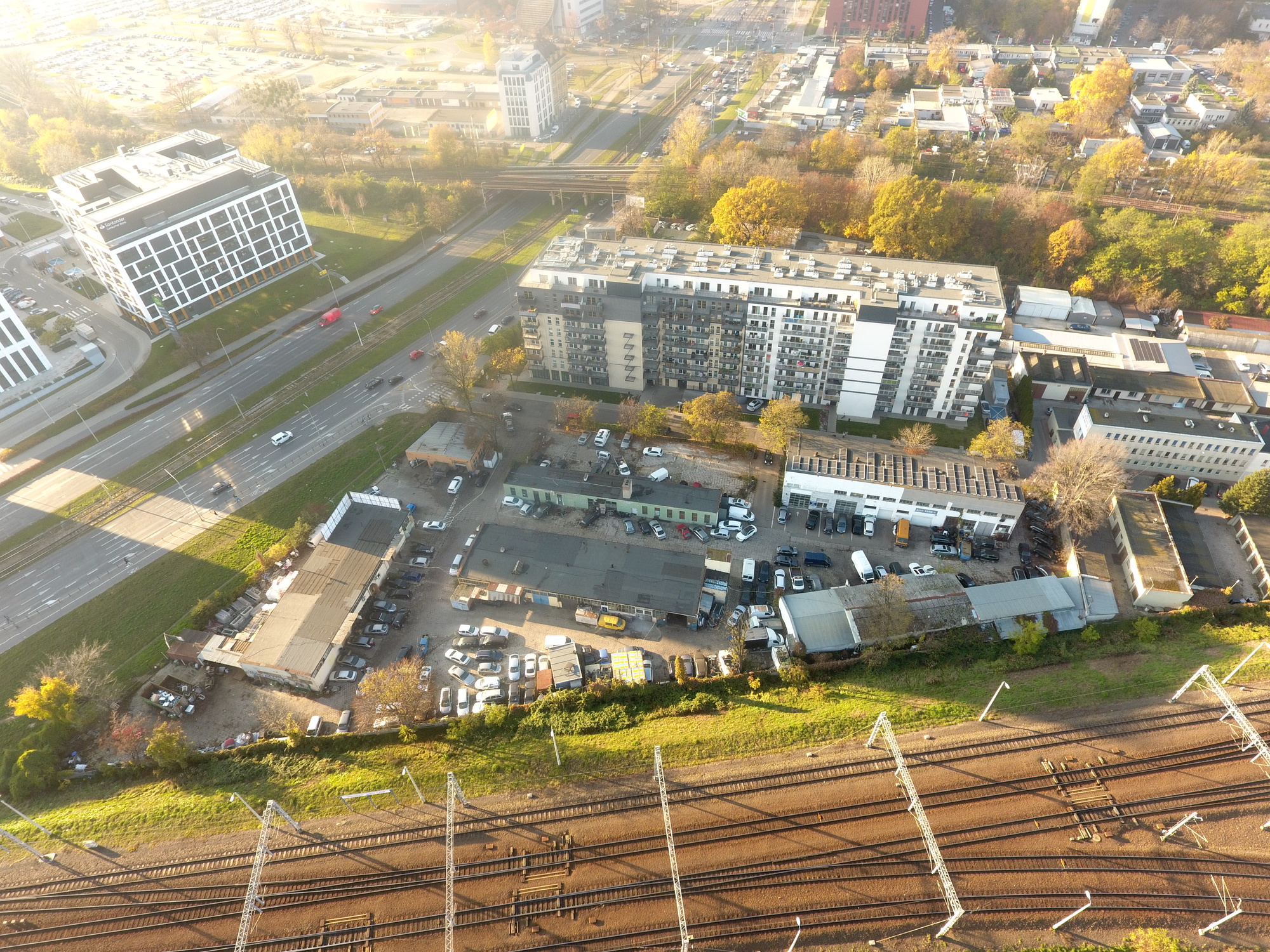 Baraki nie znikną z Legnickiej we Wrocławiu. Tanieją, a wciąż nikt nie chce ich kupić