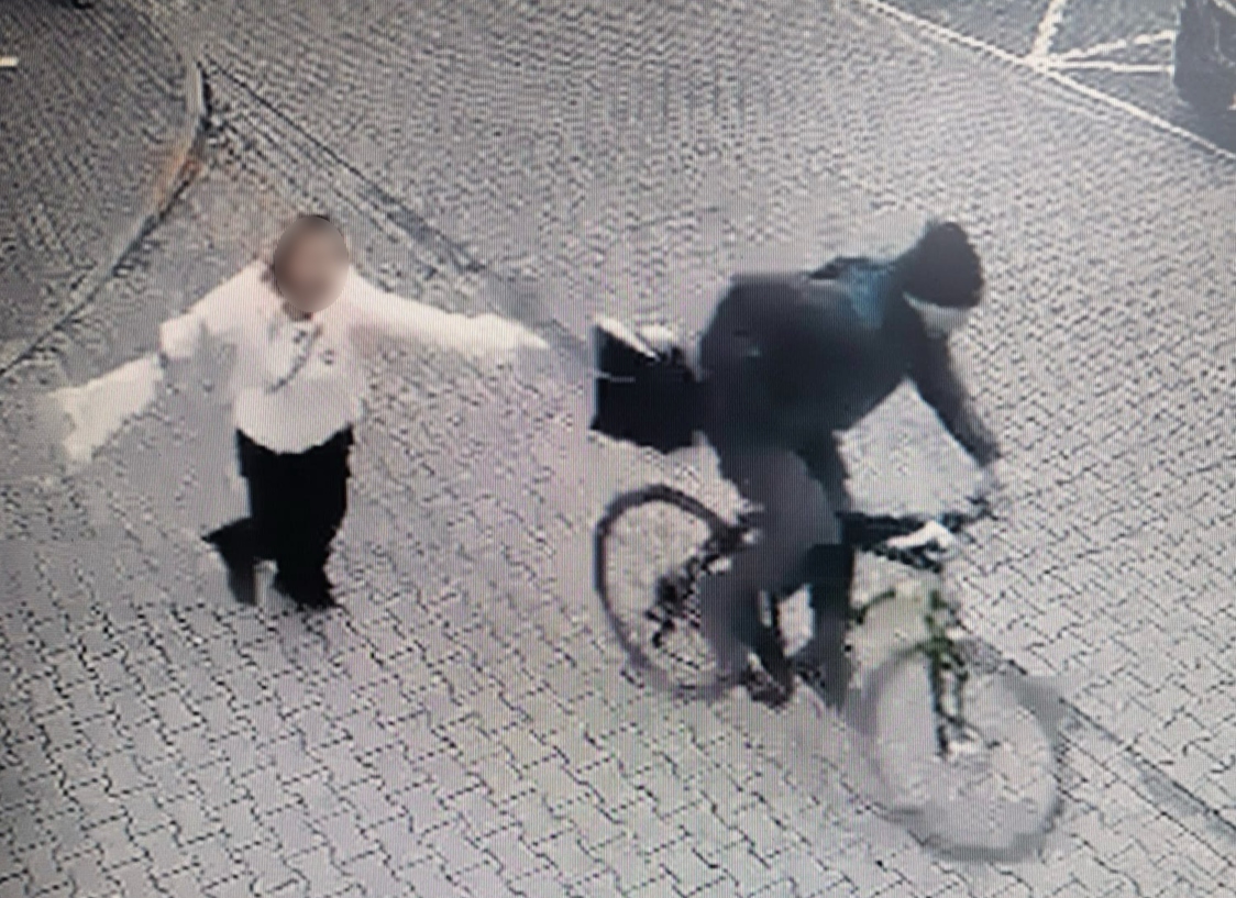 Wrocław: Rowerzysta - złodziej wyrywał kobietom torebki