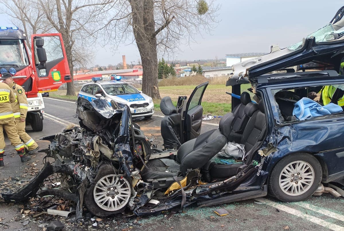 Wypadek na drodze nr 8 pod Wrocławiem. Są ranni