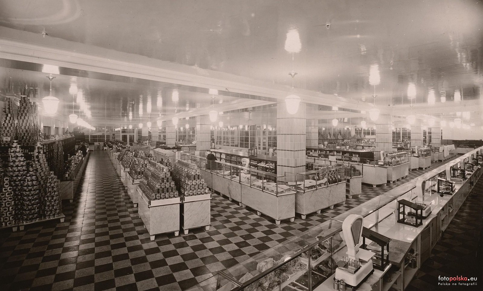 Tak wyglądała wrocławska Renoma "za Niemca"