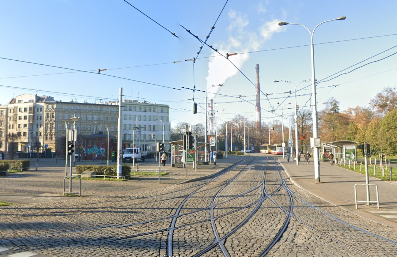 Torowisko koło Dworca Nadodrze się rozpadło. Objazdy tramwajów i autobusów