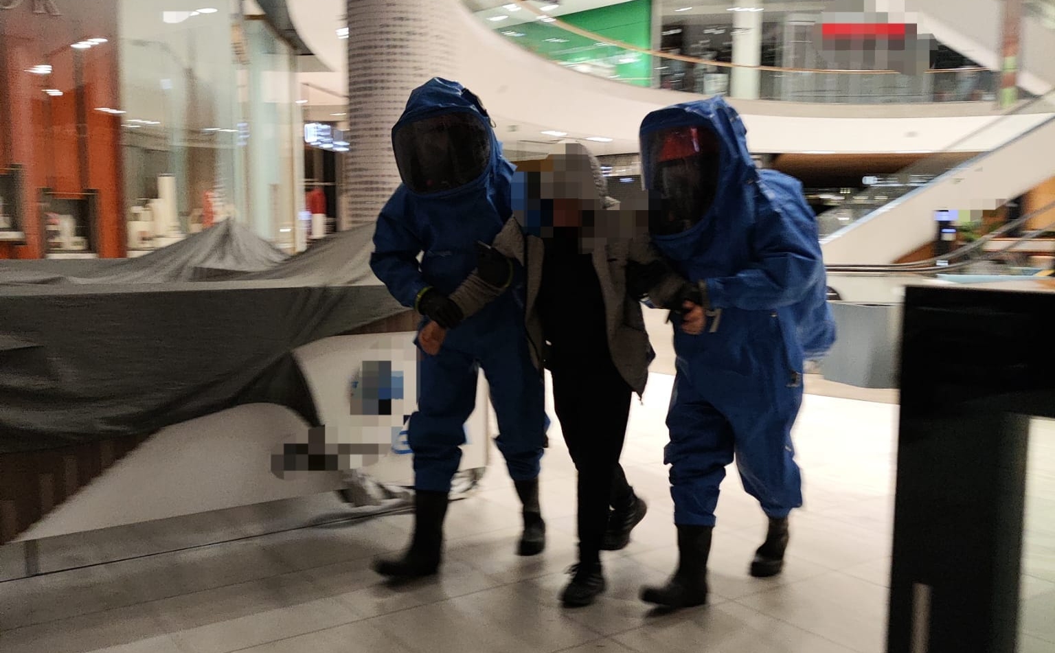 Nocna akcja w centrum handlowym Wroclavia